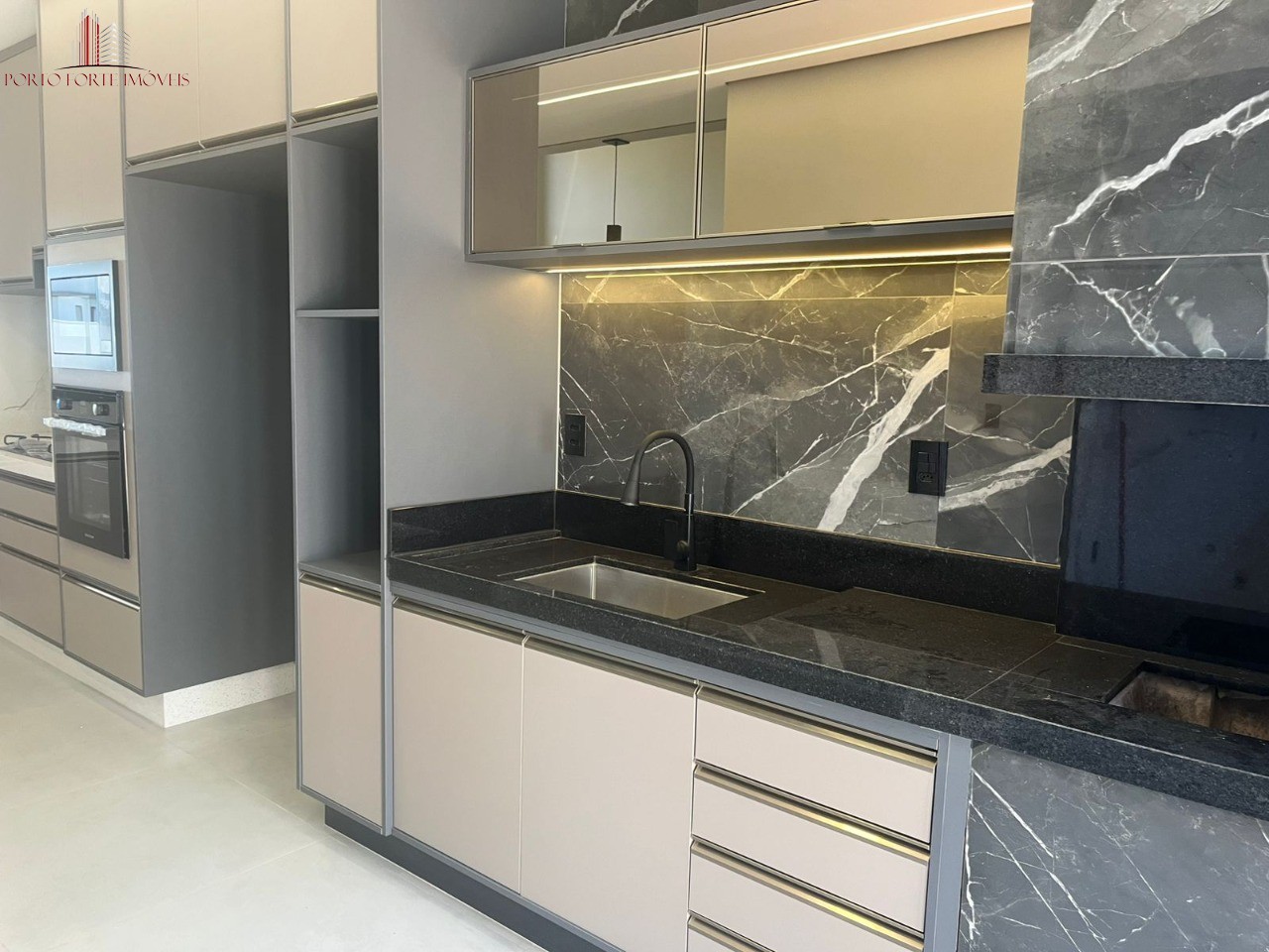 Casa, 3 quartos, 215 m² - Foto 10