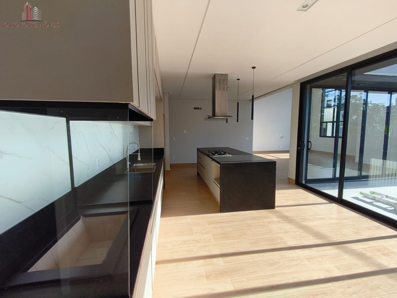 Casa, 3 quartos, 328 m² - Foto 4