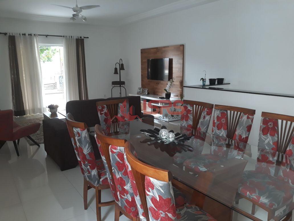 Sobrado, 3 quartos, 210 m² - Foto 1