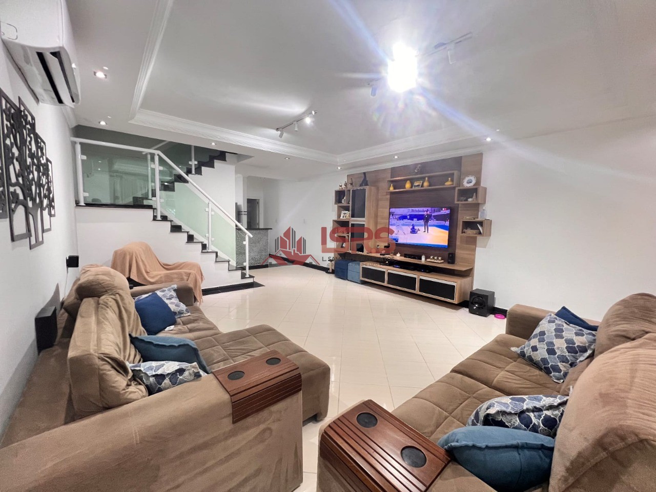 Casa, 2 quartos, 96 m² - Foto 1