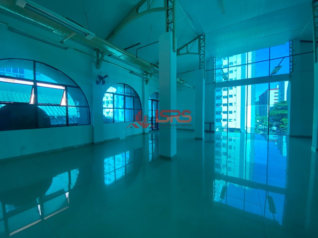 Sala-Conjunto, 210 m² - Foto 2