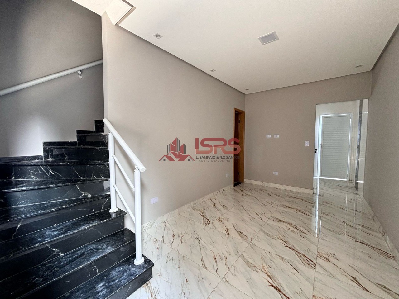Casa, 2 quartos, 70 m² - Foto 1