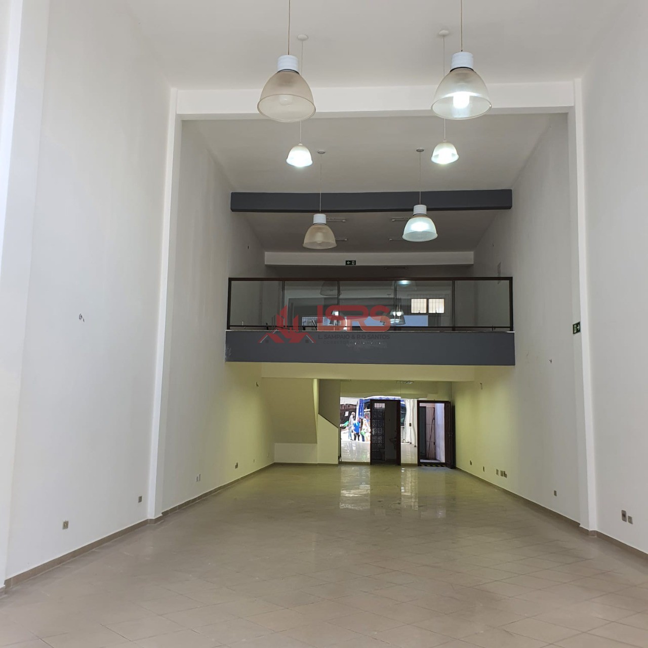Loja-Salão, 222 m² - Foto 1