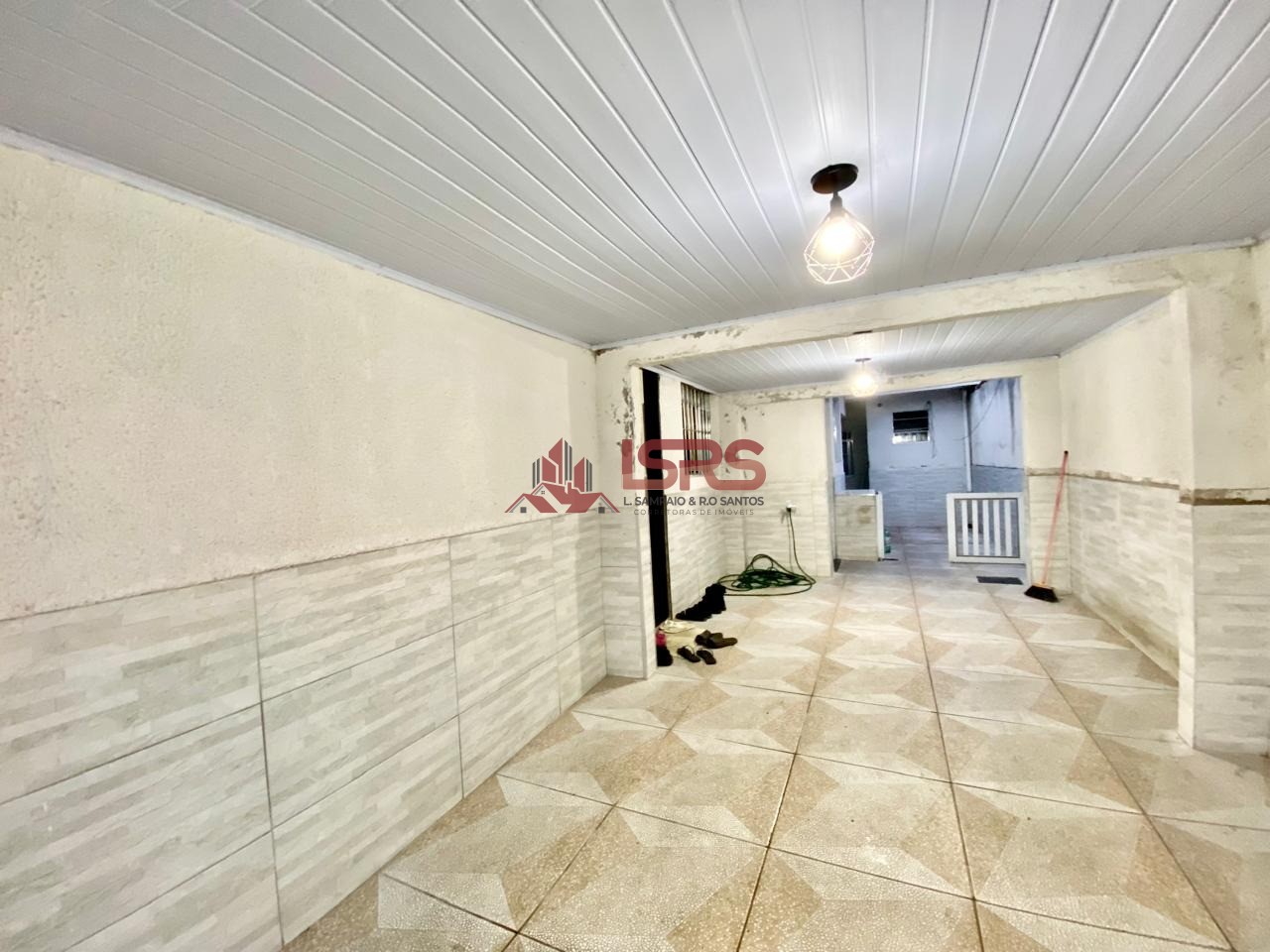 Casa, 1 quarto, 280 m² - Foto 1