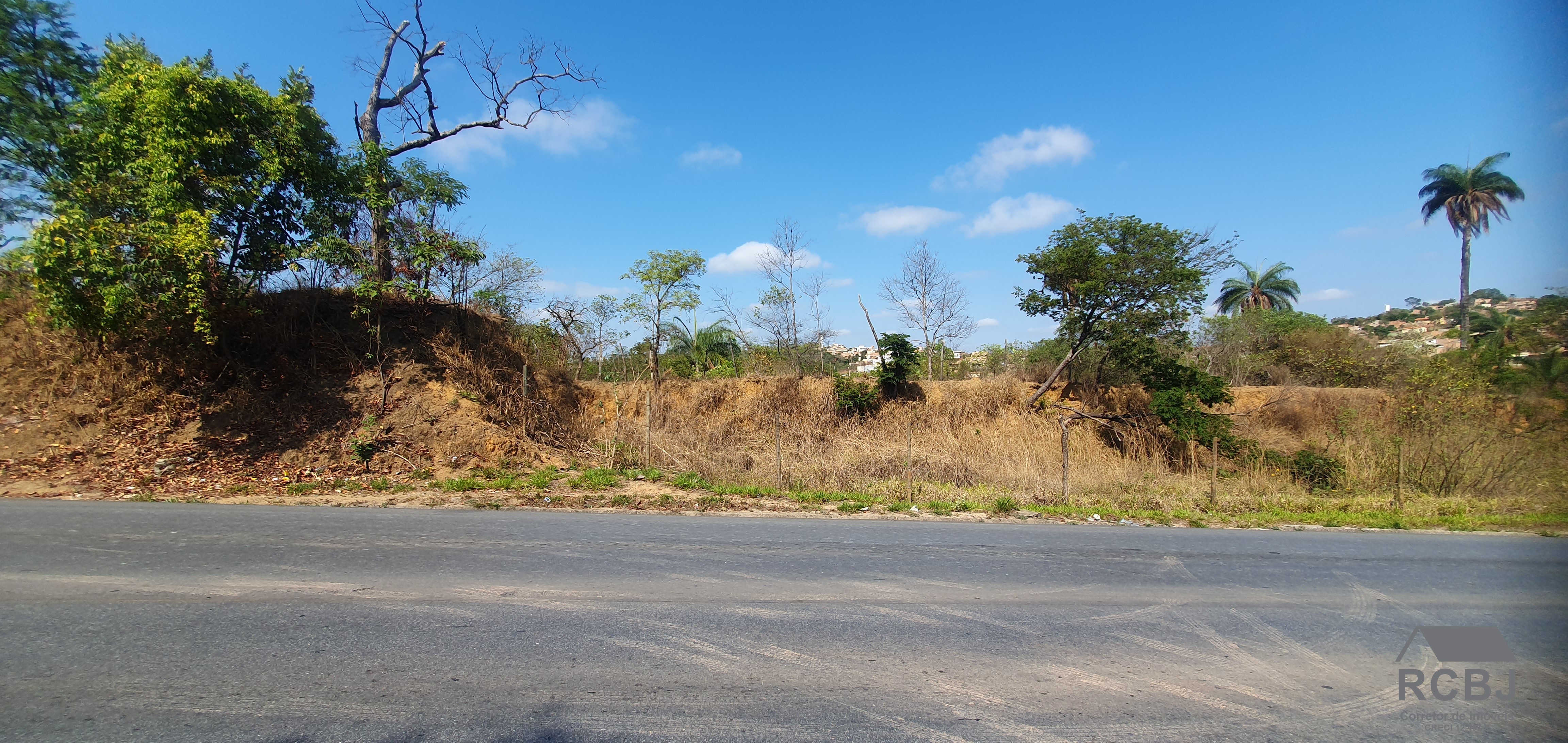 Area comercial em esmeraldas - mg, novo retiro