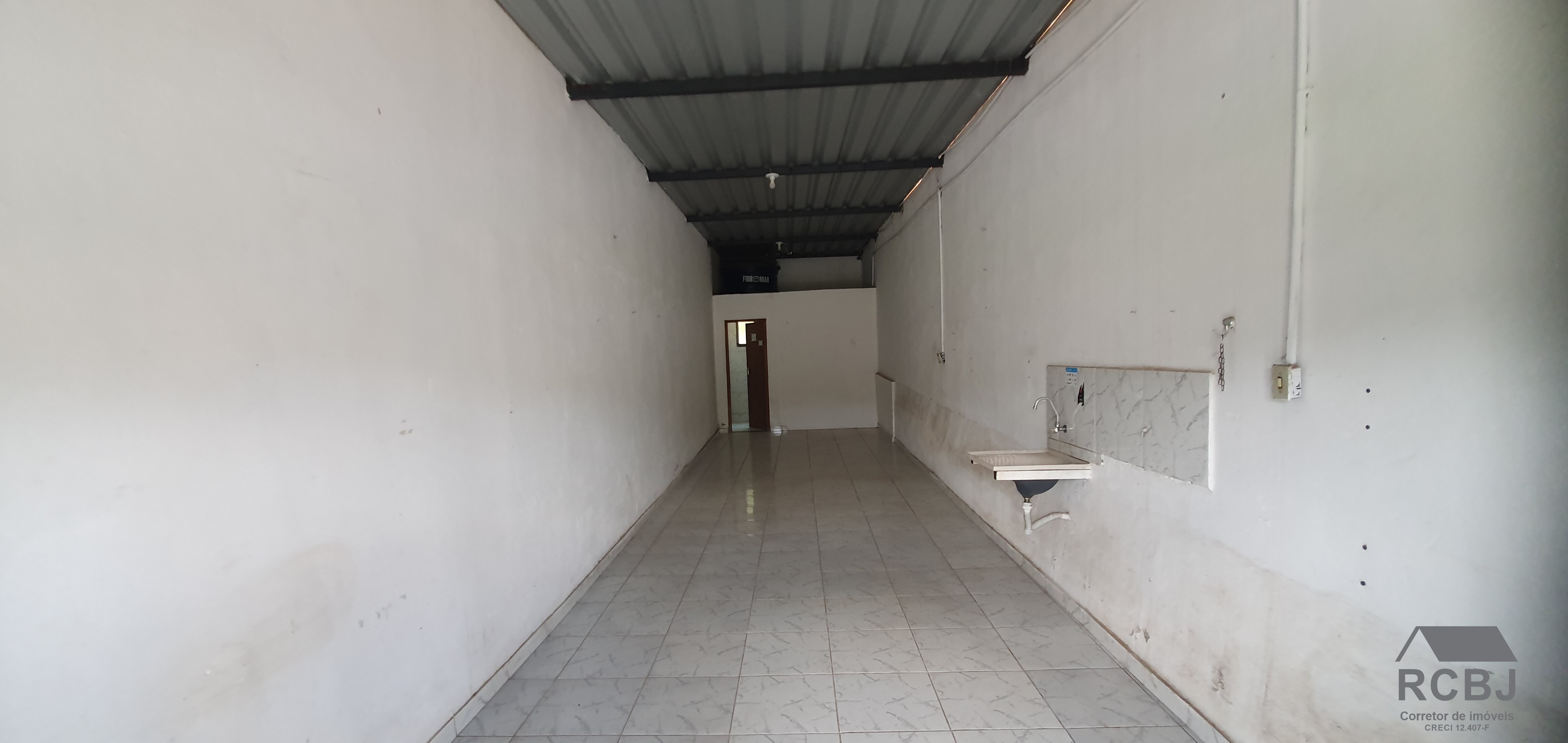 Casa comercial em esmeraldas - mg, novo retiro