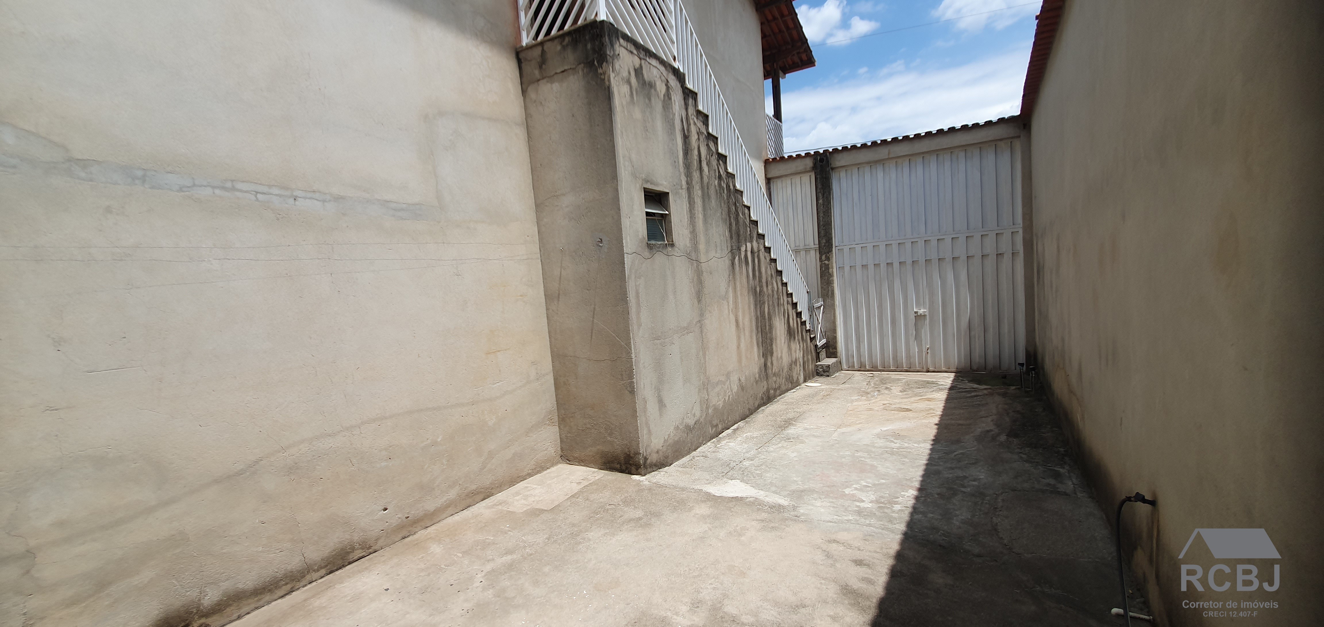 Casa comercial em esmeraldas - mg, novo retiro