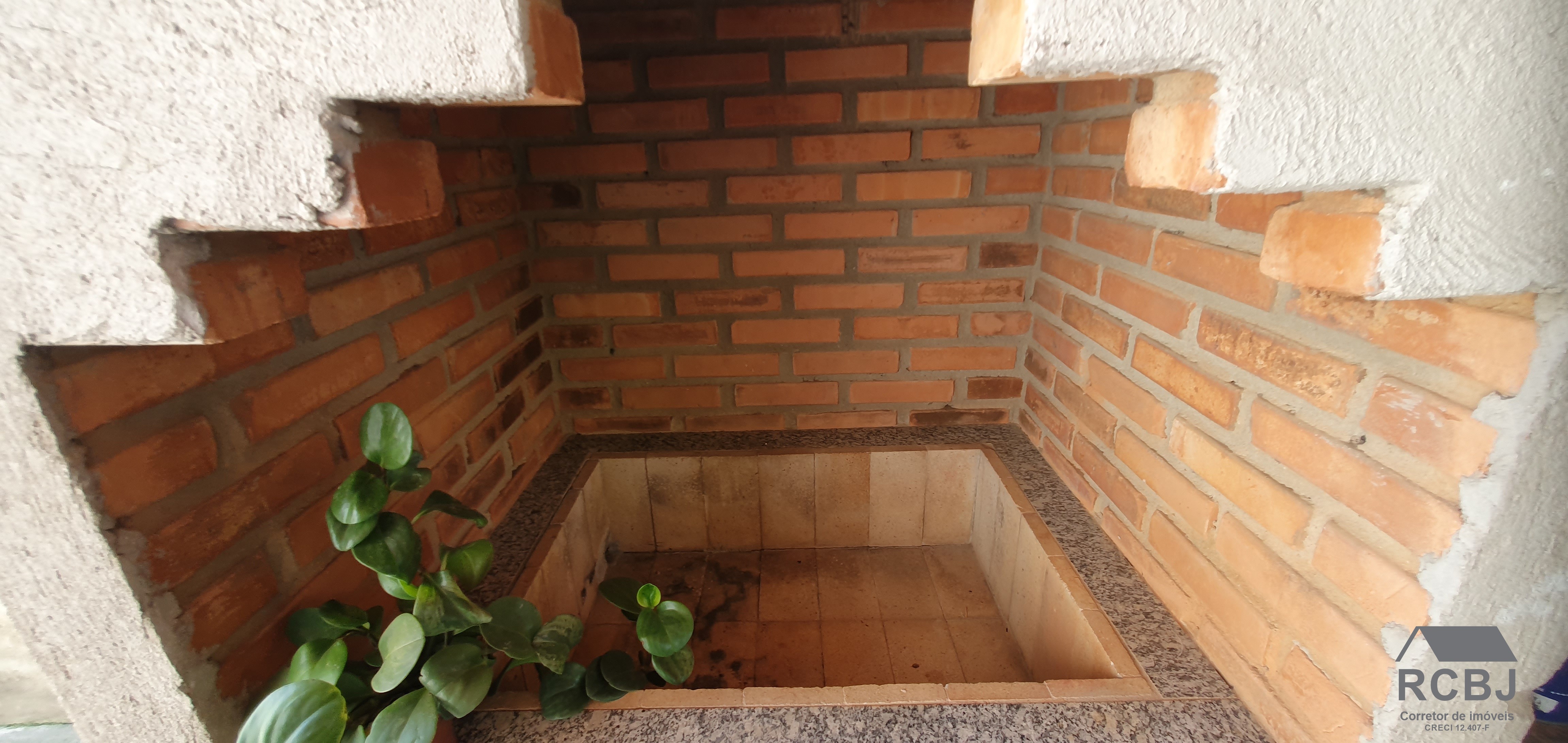 Casa comercial em esmeraldas - mg, novo retiro