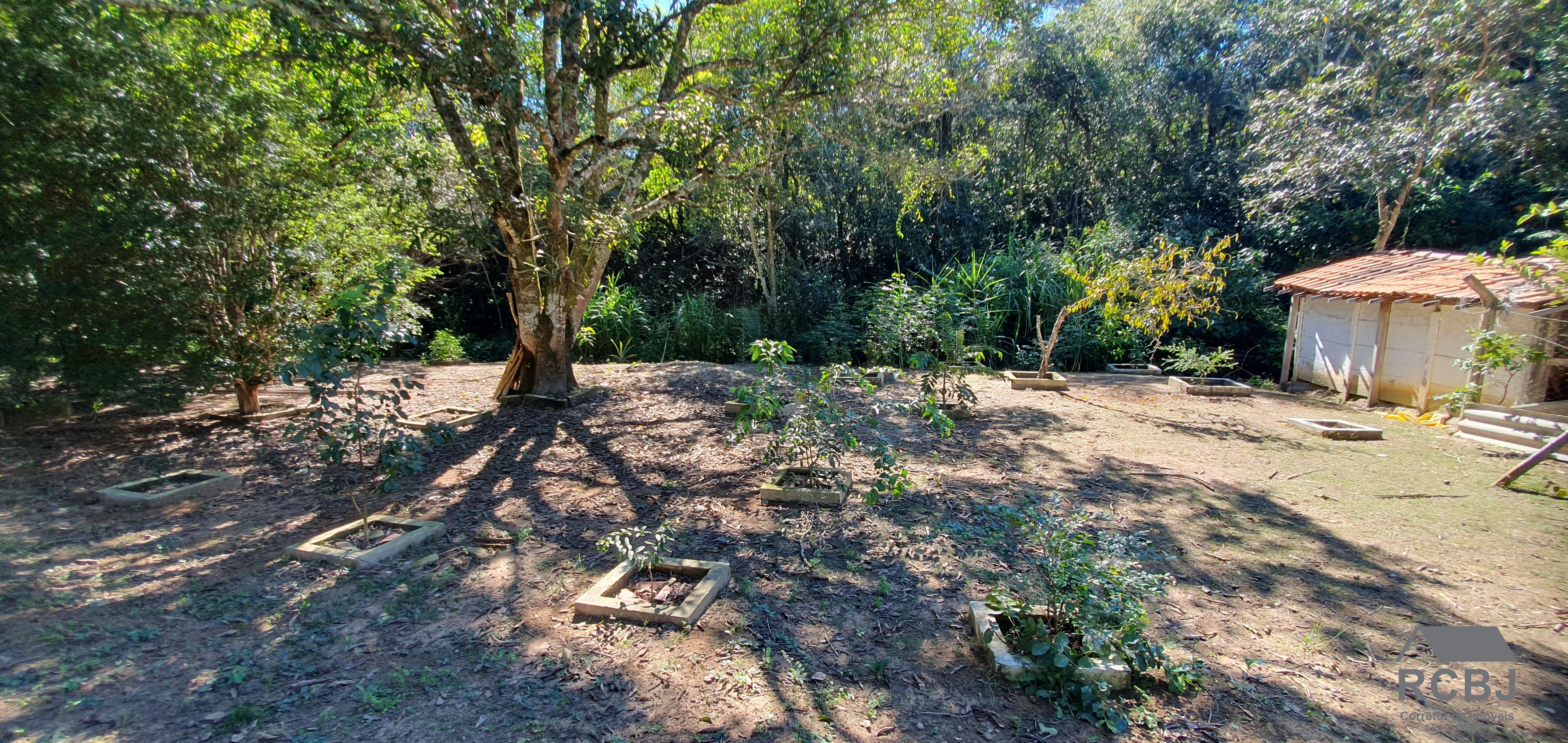 Sitio rural em esmeraldas - mg, parque do girassol