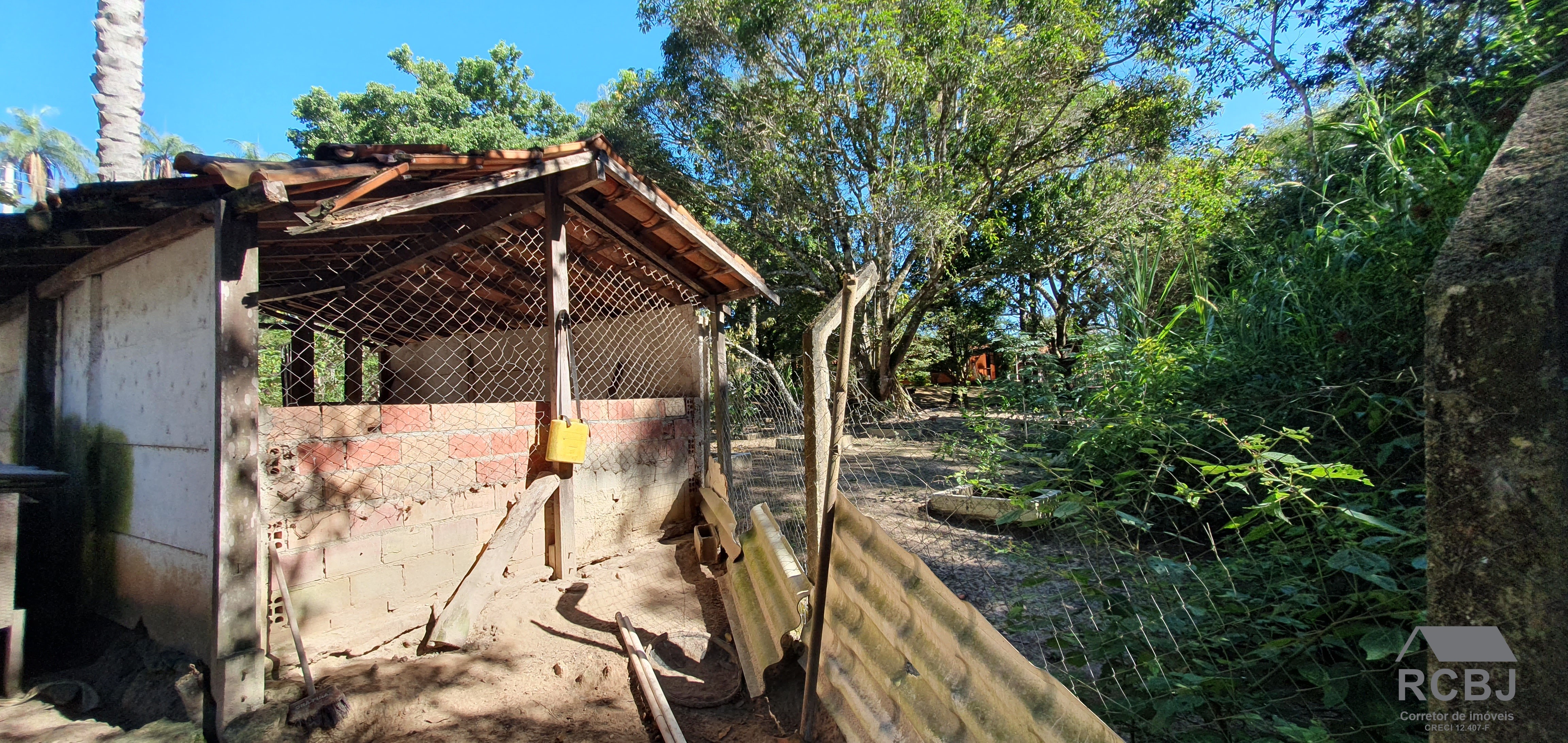 Sitio rural em esmeraldas - mg, parque do girassol