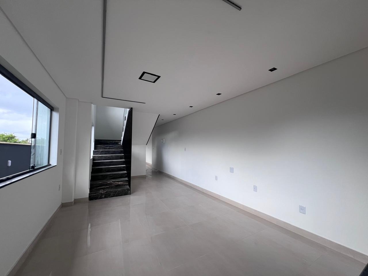 Casa com 2 Dormitórios à venda, 121 m² por R$ 550.000,00 Casa com 2 Dormitórios à venda, 121 m² por R$ 550.000,00