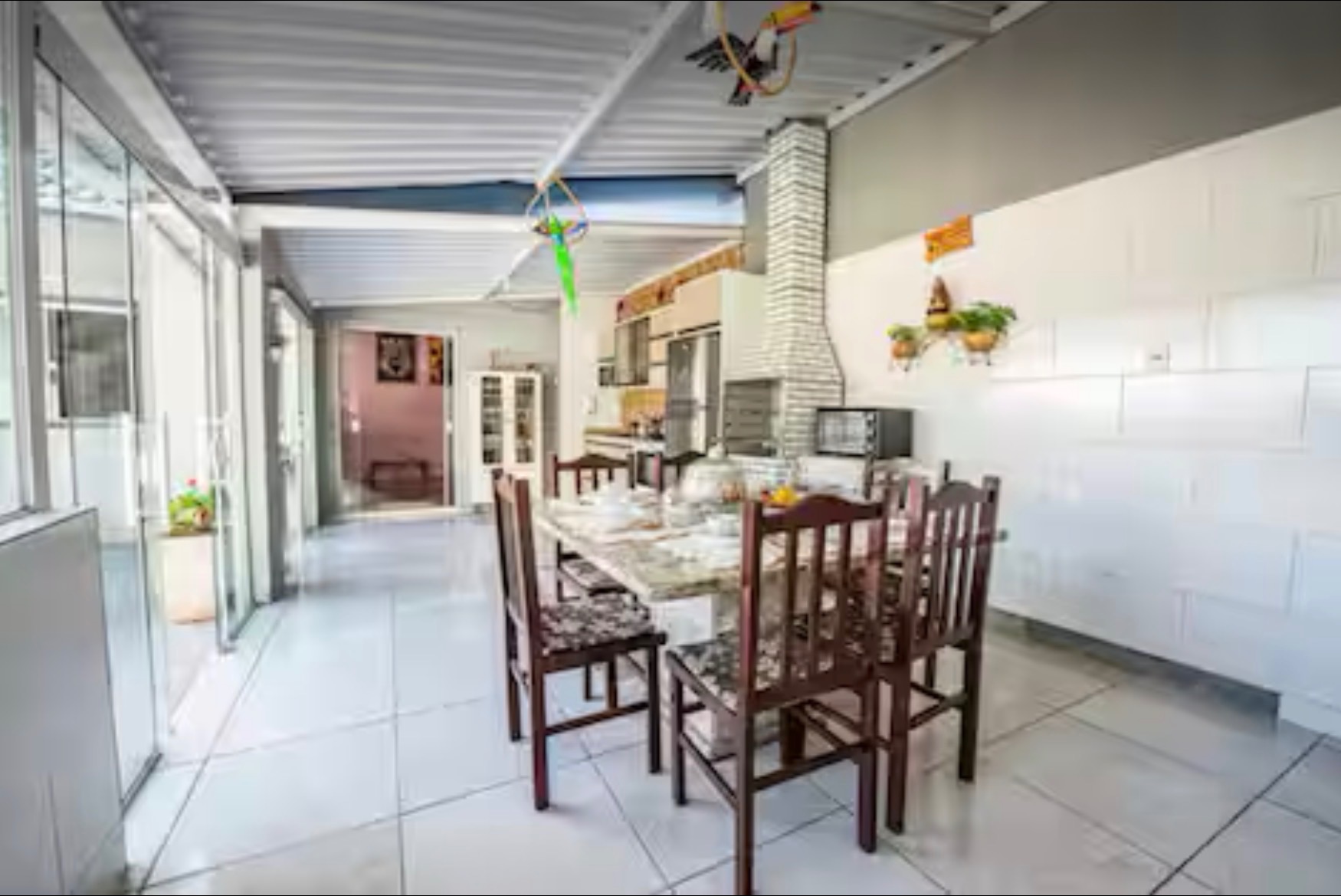 Casa com 4 Dormitórios à venda, 150 m² por R$ 650.000,00 Casa com 4 Dormitórios à venda, 150 m² por R$ 650.000,00