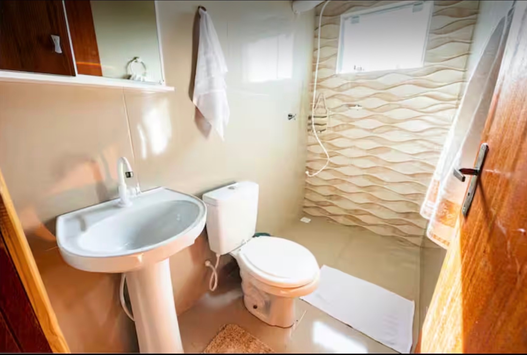 Casa à venda em Imbituba-SC, Alto Arroio: 4 quartos, 1 suíte, piscina e 150m² - Imperdível!