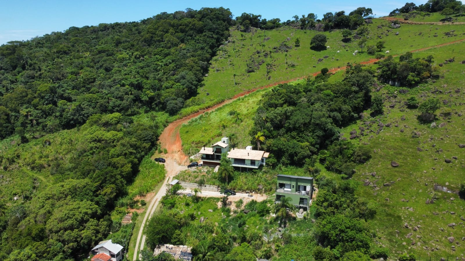 Terreno com Vista para Lagoa no Macacu ? Garopaba