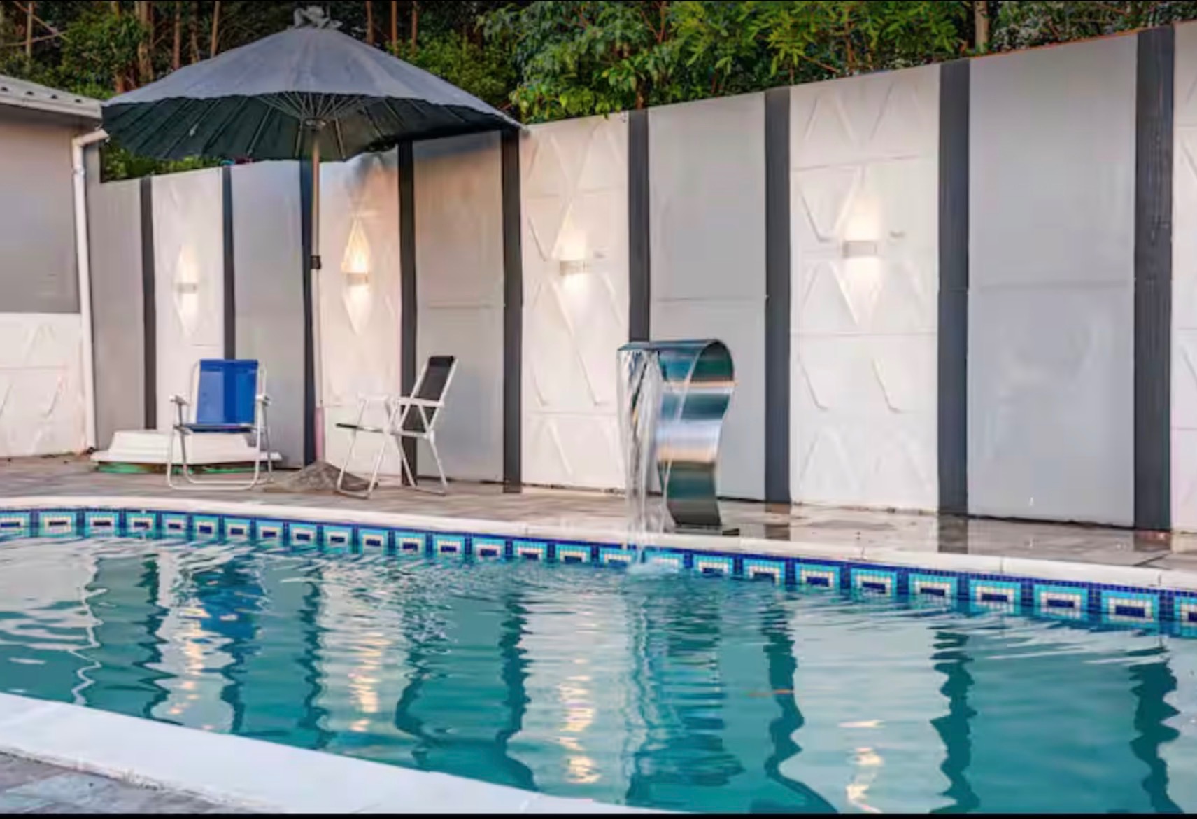 Casa com 4 Dormitórios à venda, 150 m² por R$ 650.000,00 Casa com 4 Dormitórios à venda, 150 m² por R$ 650.000,00