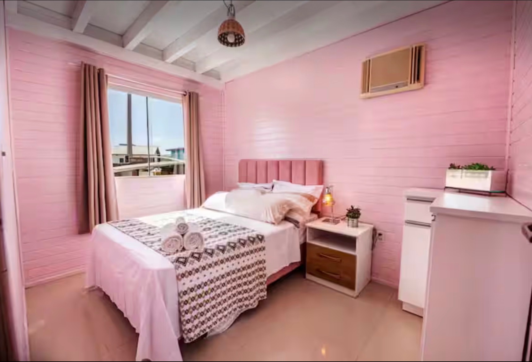 Casa à venda em Imbituba-SC, Alto Arroio: 4 quartos, 1 suíte, piscina e 150m² - Imperdível!