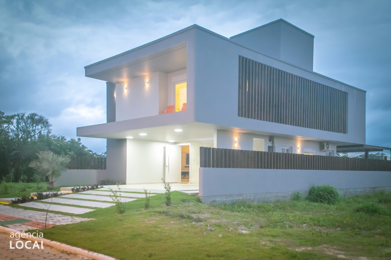 Casa à venda  no Praia do Rosa - Garopaba, SC. Imóveis