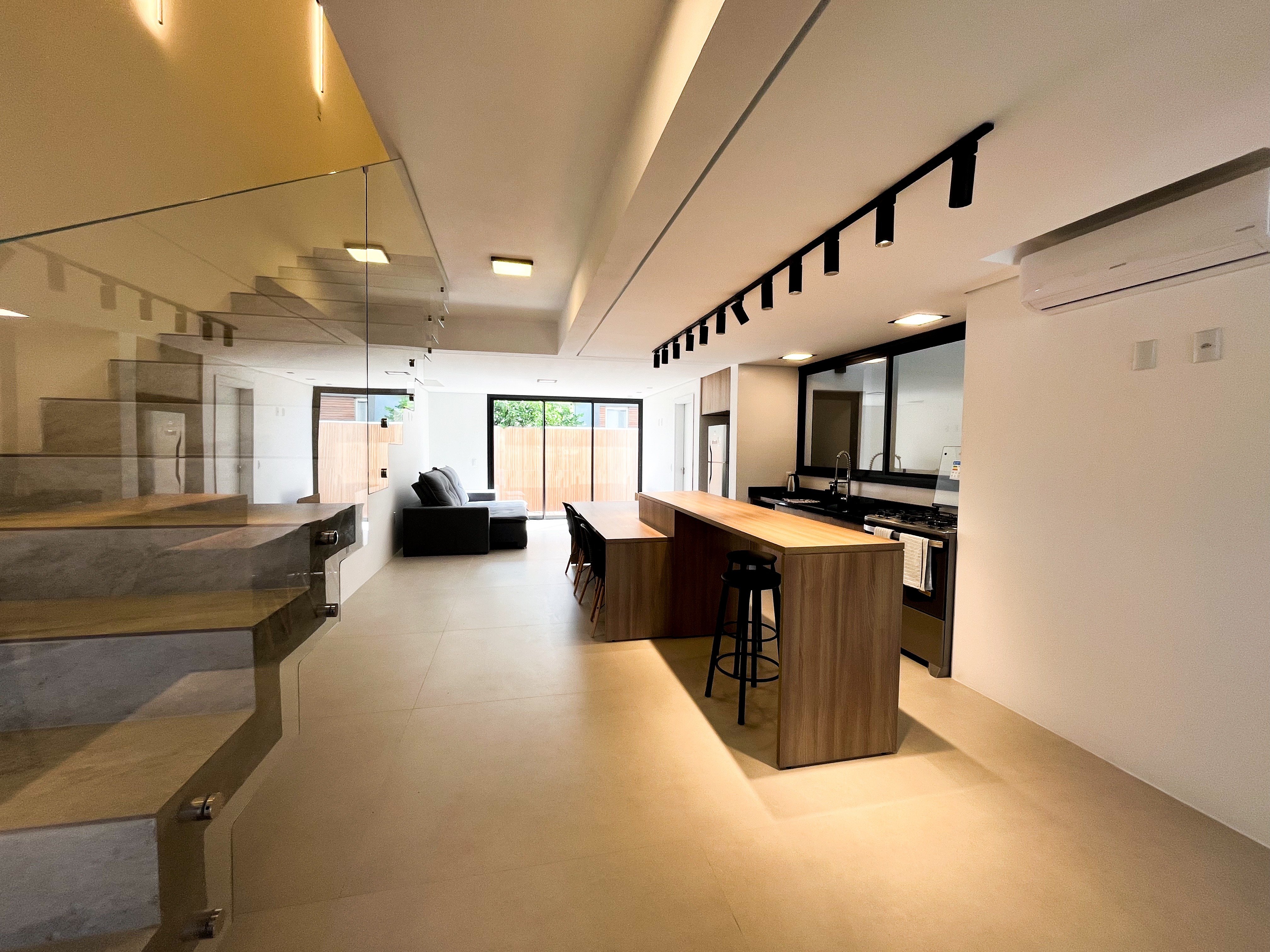 Casa com 4 Dormitórios à venda, 172 m² por R$ 2.499.990,00 Casa com 4 Dormitórios à venda, 172 m² por R$ 2.499.990,00