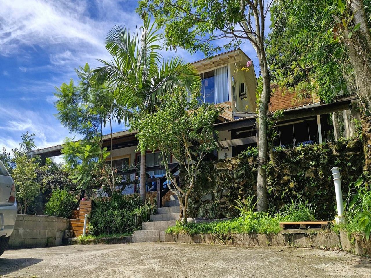 Casa com 3 Dormitórios à venda, 120 m² por R$ 649.999,99 Casa com 3 Dormitórios à venda, 120 m² por R$ 649.999,99