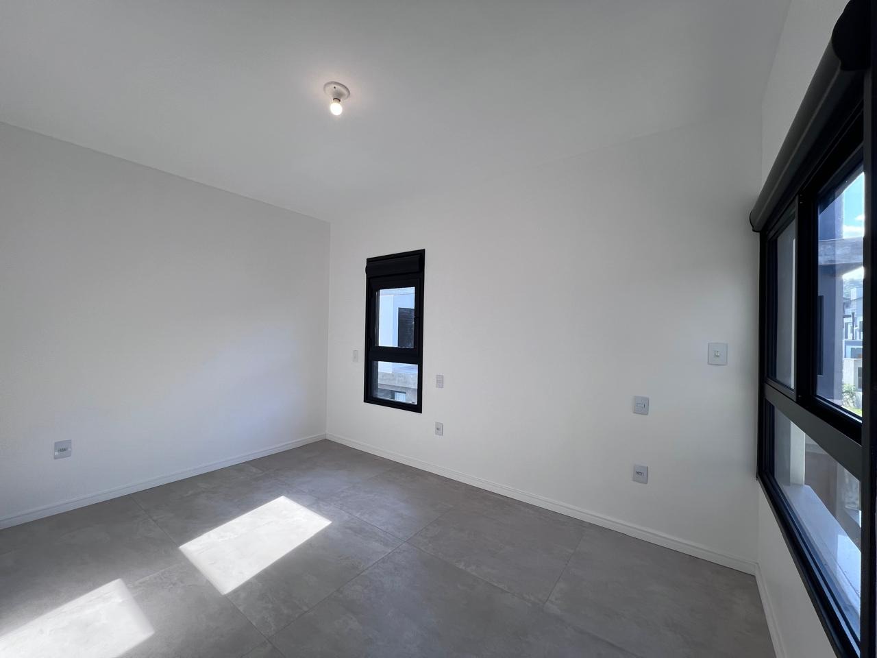 Casa em condomínio fechado à venda no bairro Ferraz, Garopaba/SC Alto padrão com terraço