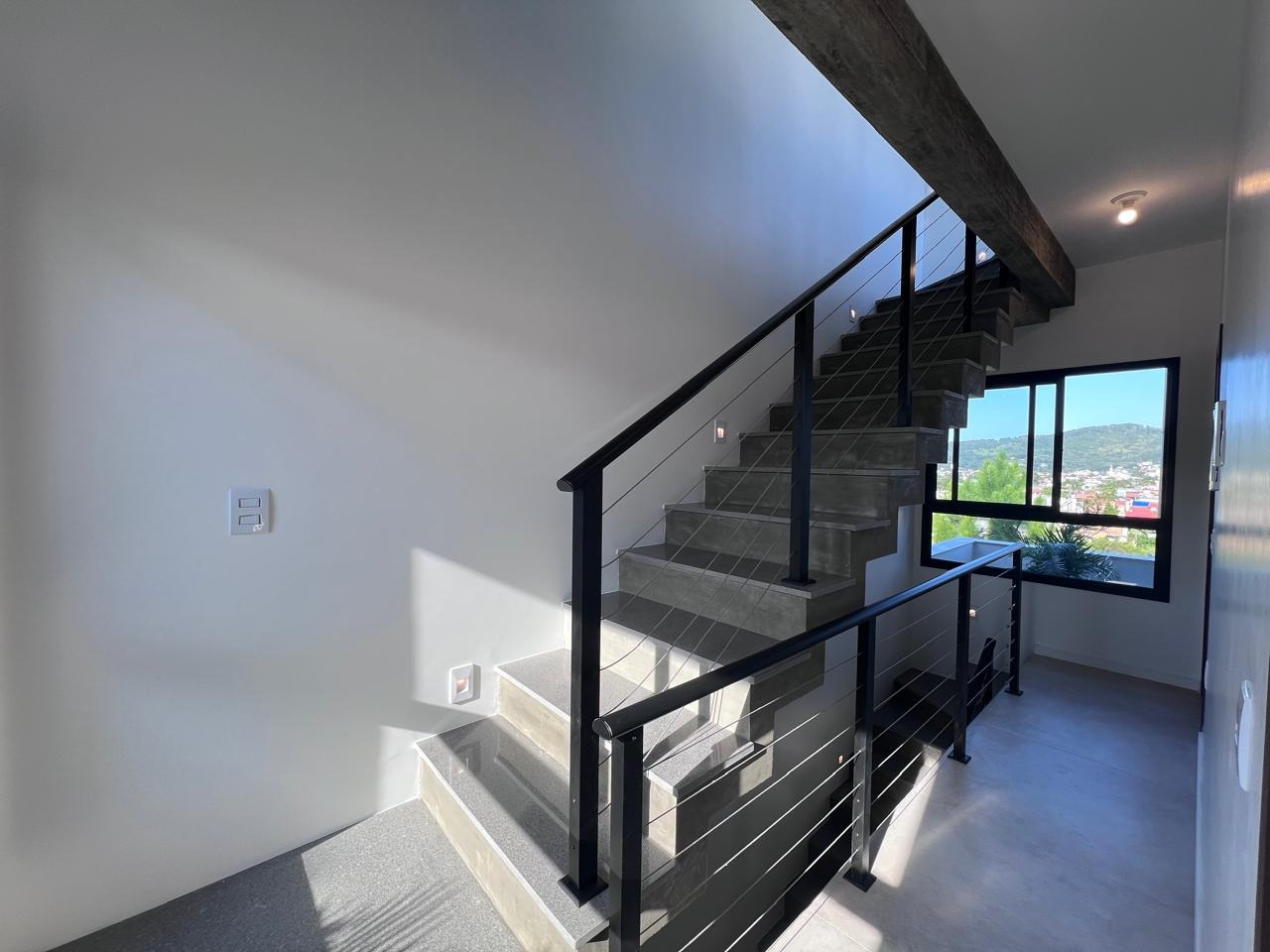 Casa em condomínio fechado à venda no bairro Ferraz, Garopaba/SC Alto padrão com terraço