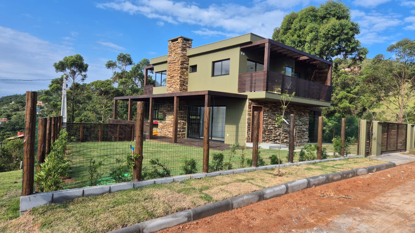 Casa à venda  no Praia da Ferrugem - Garopaba, SC. Imóveis