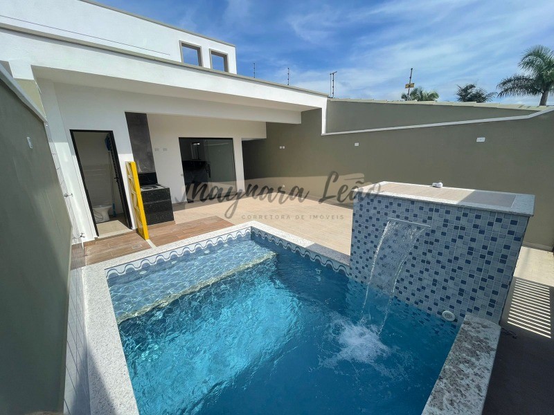 Casa lado Praia em Itanhaém, 2 Dormitórios 1 Suite 2 Vagas, Lavabo Externo 68m² R$ 395.000