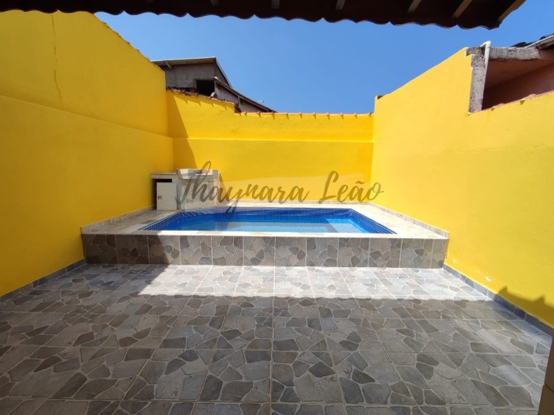 Casa com piscina 2 dormitorios no jardim praia grande em mon