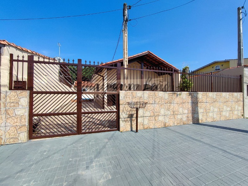 Casa lote inteiro em mongaguá, itaoca 3 dorms 1 suite 114m² 