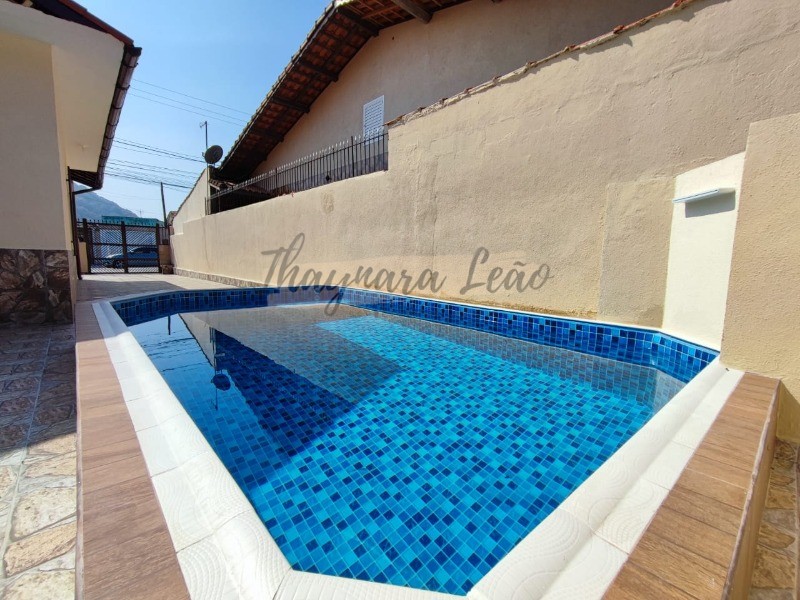 Casa lote inteiro em mongaguá, itaoca 3 dorms 1 suite 114m² 