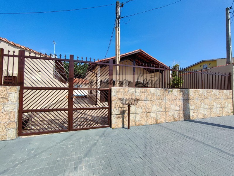 Casa lote inteiro em mongaguá, itaoca 3 dorms 1 suite 114m² 
