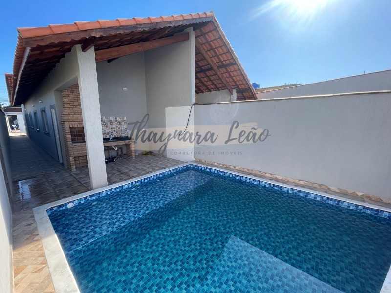 Casa com 3 Dormitórios 1 suíte em itanhaem, Piscina e churrasqueira 78M² R$ 369.000