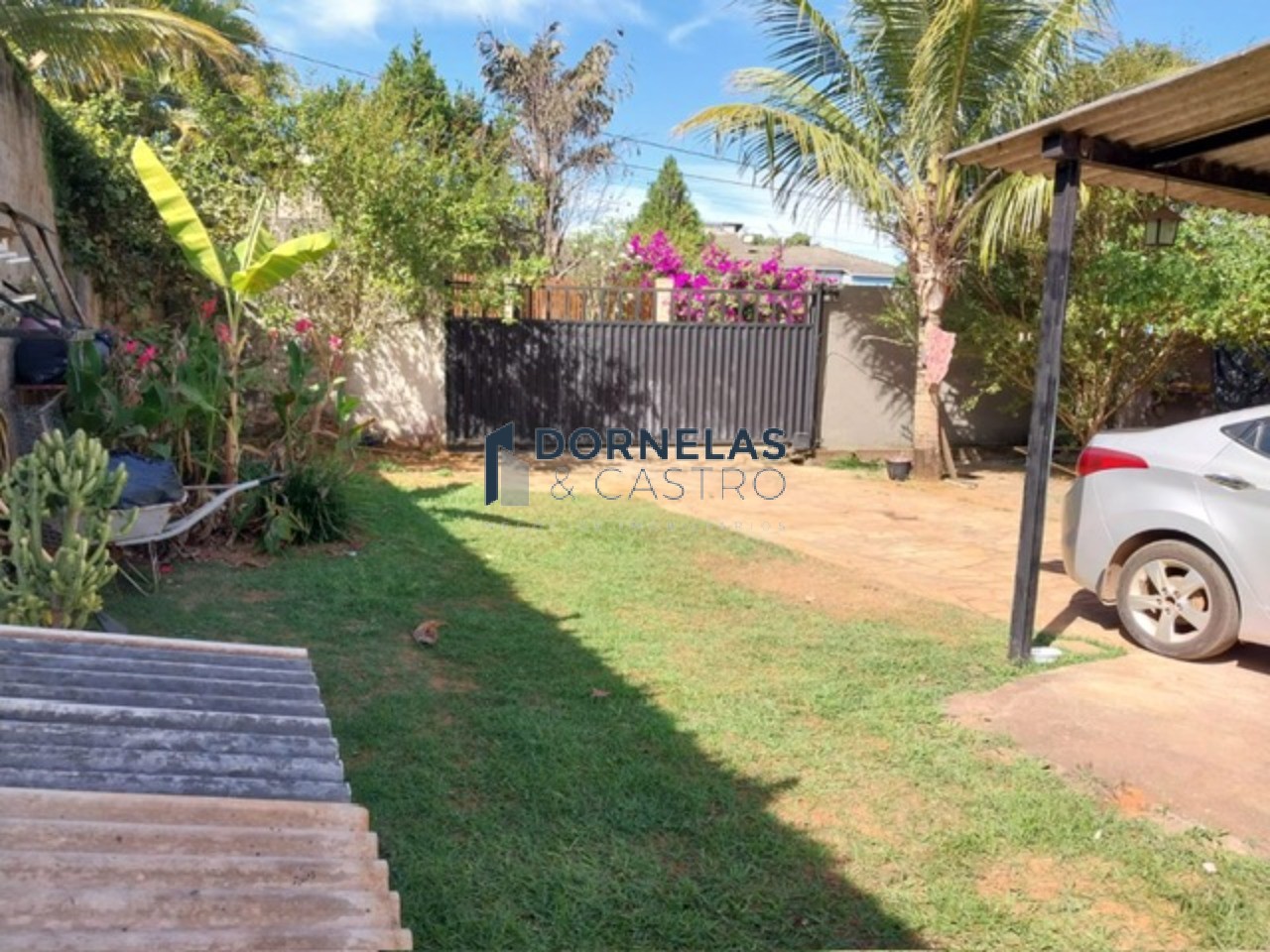 Casa colonial terreno de 726m² cond. Fechado no guarapark pertinho da eptg