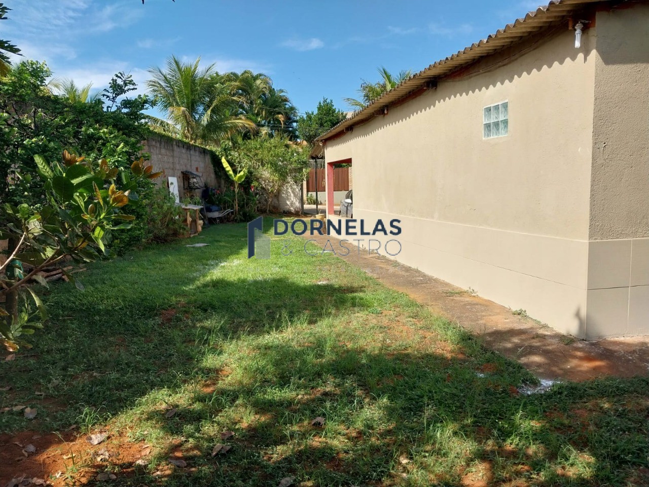 Casa colonial terreno de 726m² cond. Fechado no guarapark pertinho da eptg