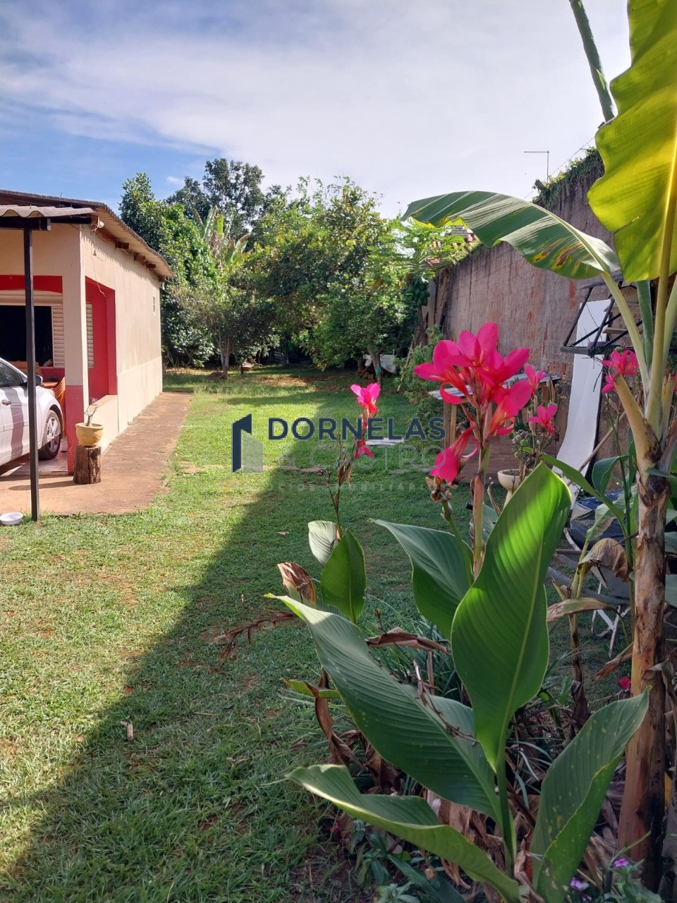 Casa colonial terreno de 726m² cond. Fechado no guarapark pertinho da eptg