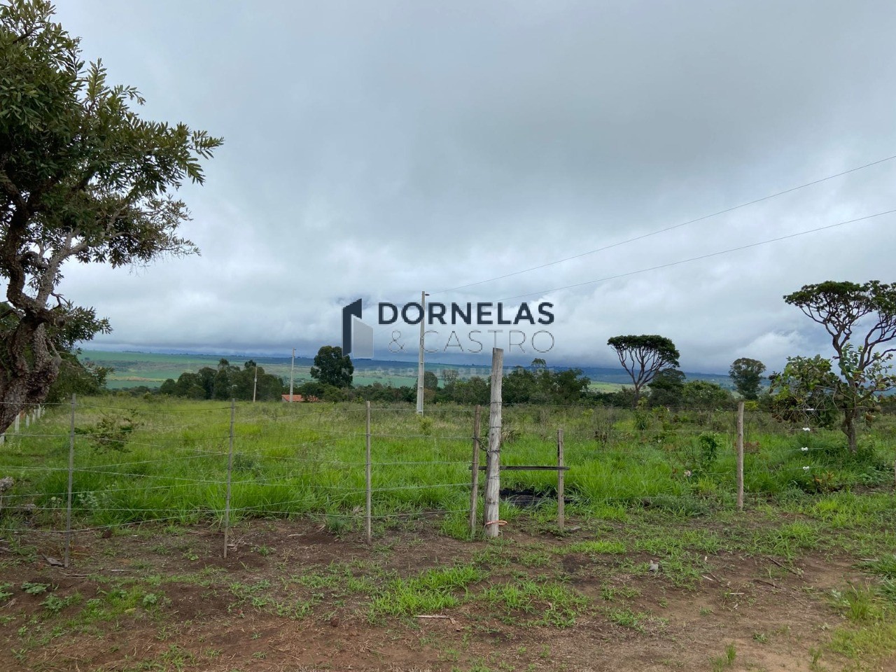 Muito barato!! chácara com 20.300m² a apenas 3km da cachoeira do indaiá formosa goiás