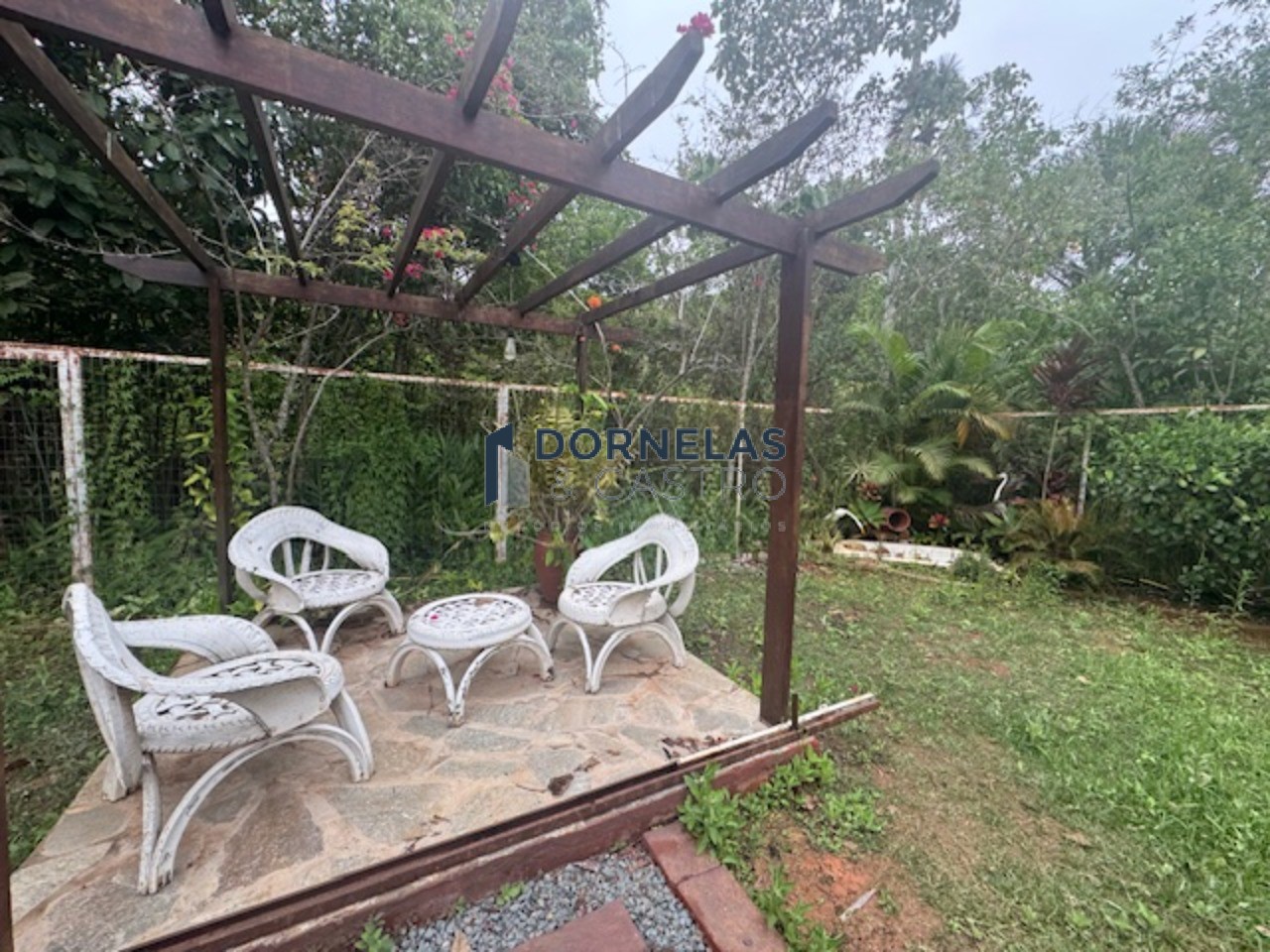 Casa top quitada e escriturada rua 1 jockey á 300 metros da via eptg cond. Fechado alto padrão portaria 24 horas