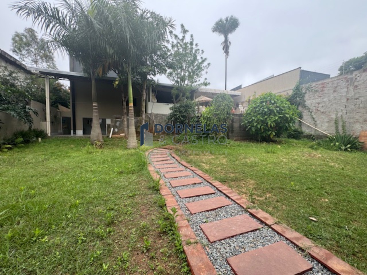 Casa top quitada e escriturada rua 1 jockey á 300 metros da via eptg cond. Fechado alto padrão portaria 24 horas