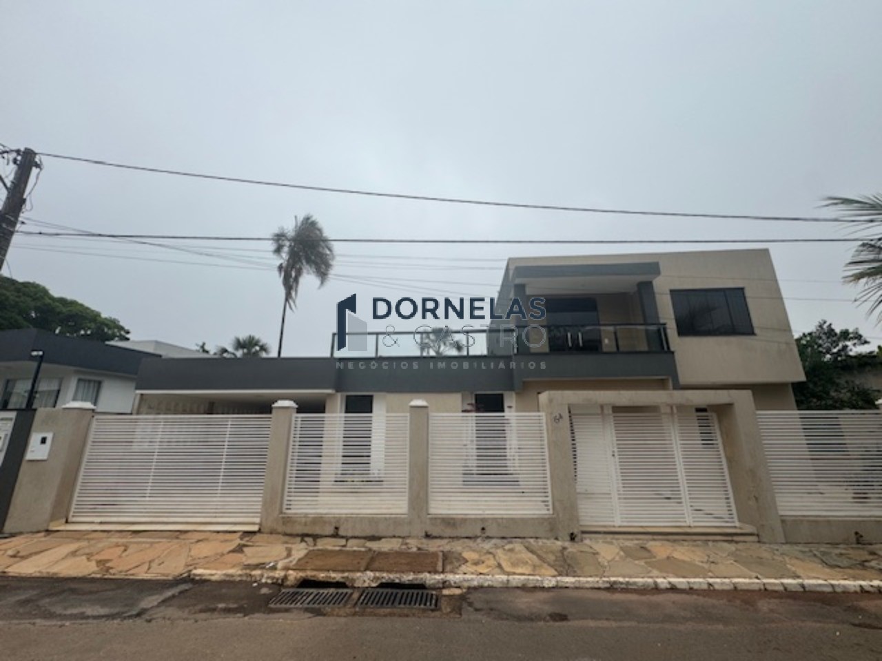 Casa top quitada e escriturada rua 1 jockey á 300 metros da via eptg cond. Fechado alto padrão portaria 24 horas