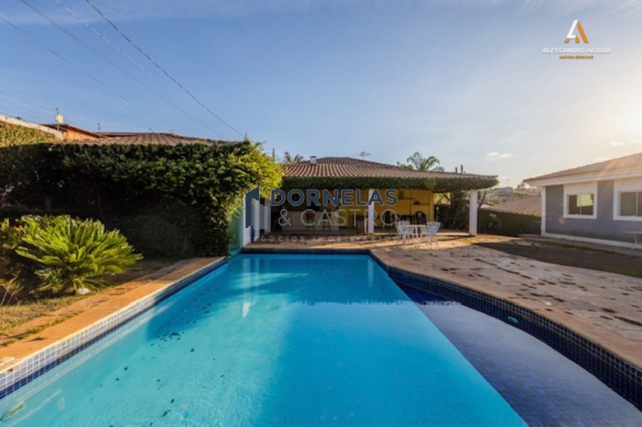 Casa térrea em arniqueira terreno de 950m² estuda troca - va