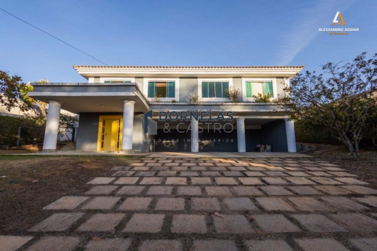 Casa térrea em arniqueira terreno de 950m² estuda troca - va