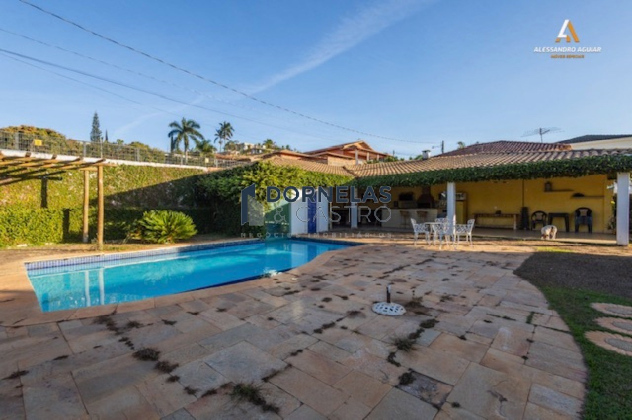Casa térrea em arniqueira terreno de 950m² estuda troca - va