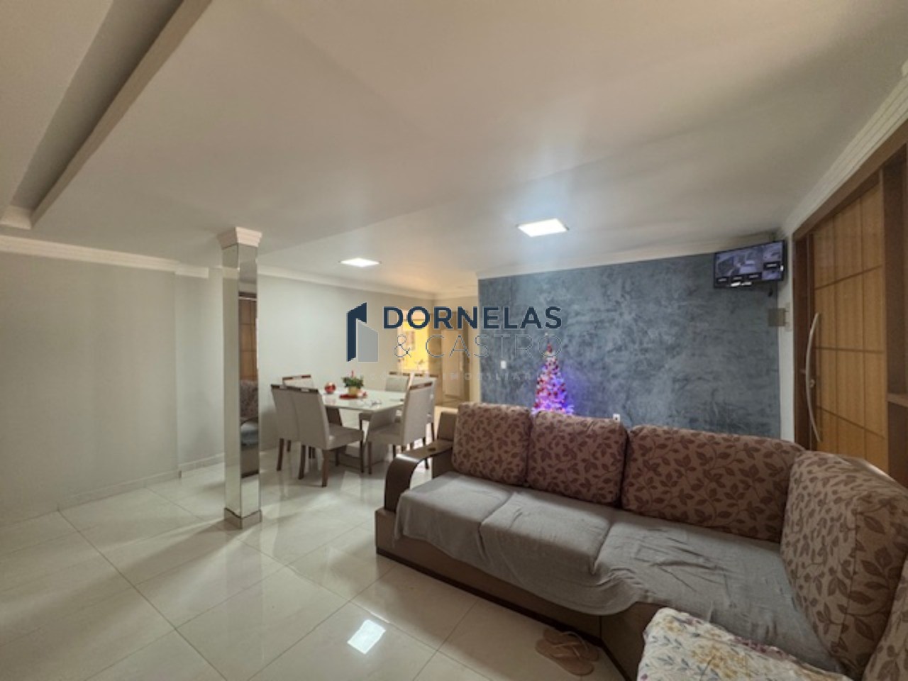Imóvel versátil comercial e residencial já escriturado, loja na frente e casa nos fundos, estuda troca e pega carro vereda da cruz