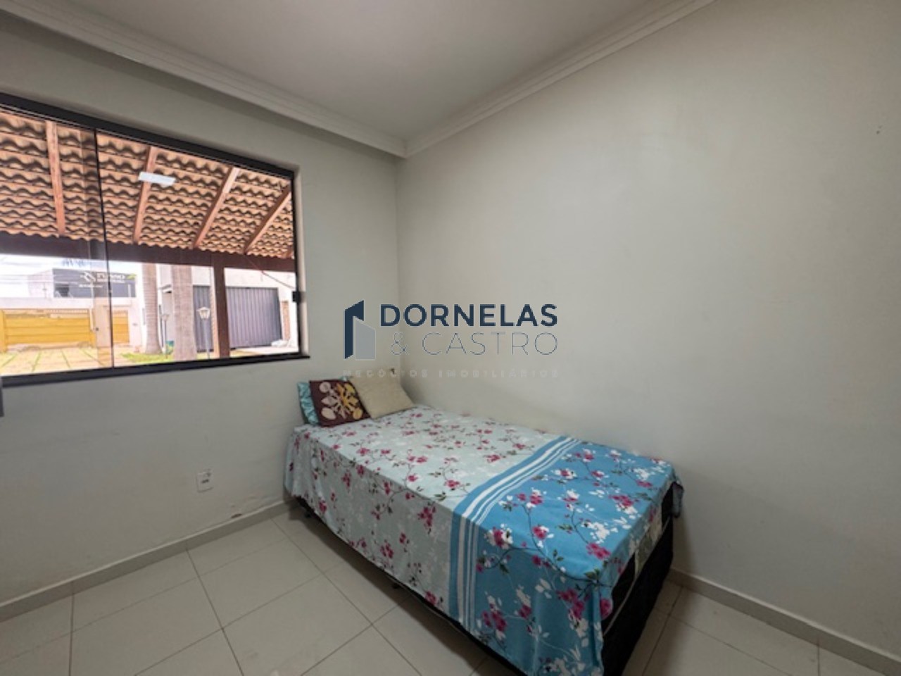 Imóvel versátil comercial e residencial já escriturado, loja na frente e casa nos fundos, estuda troca e pega carro vereda da cruz