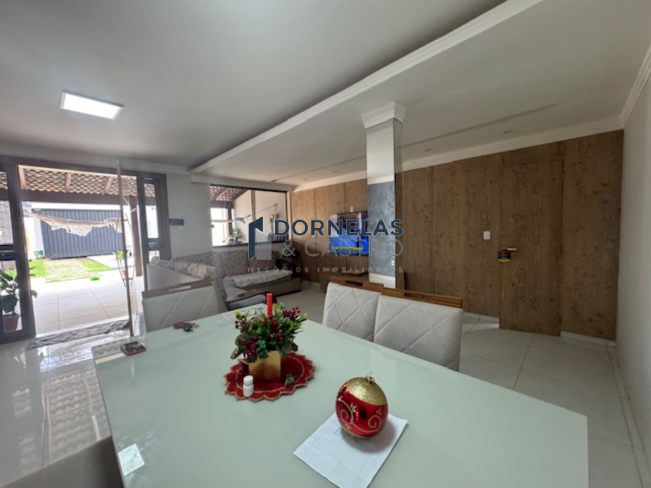 Imóvel versátil comercial e residencial já escriturado, loja na frente e casa nos fundos, estuda troca e pega carro vereda da cruz