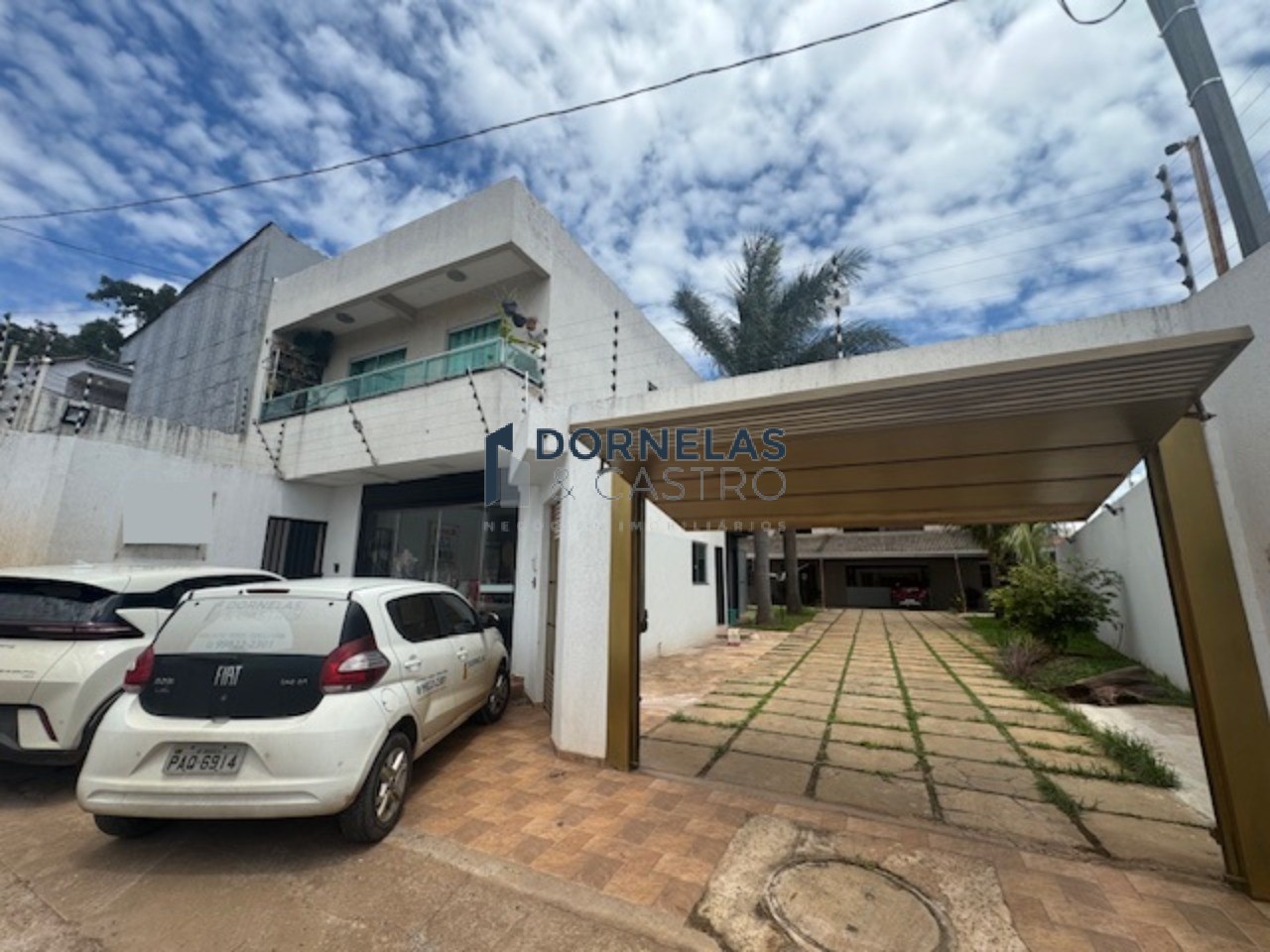 Imóvel versátil comercial e residencial já escriturado, loja na frente e casa nos fundos, estuda troca e pega carro vereda da cruz
