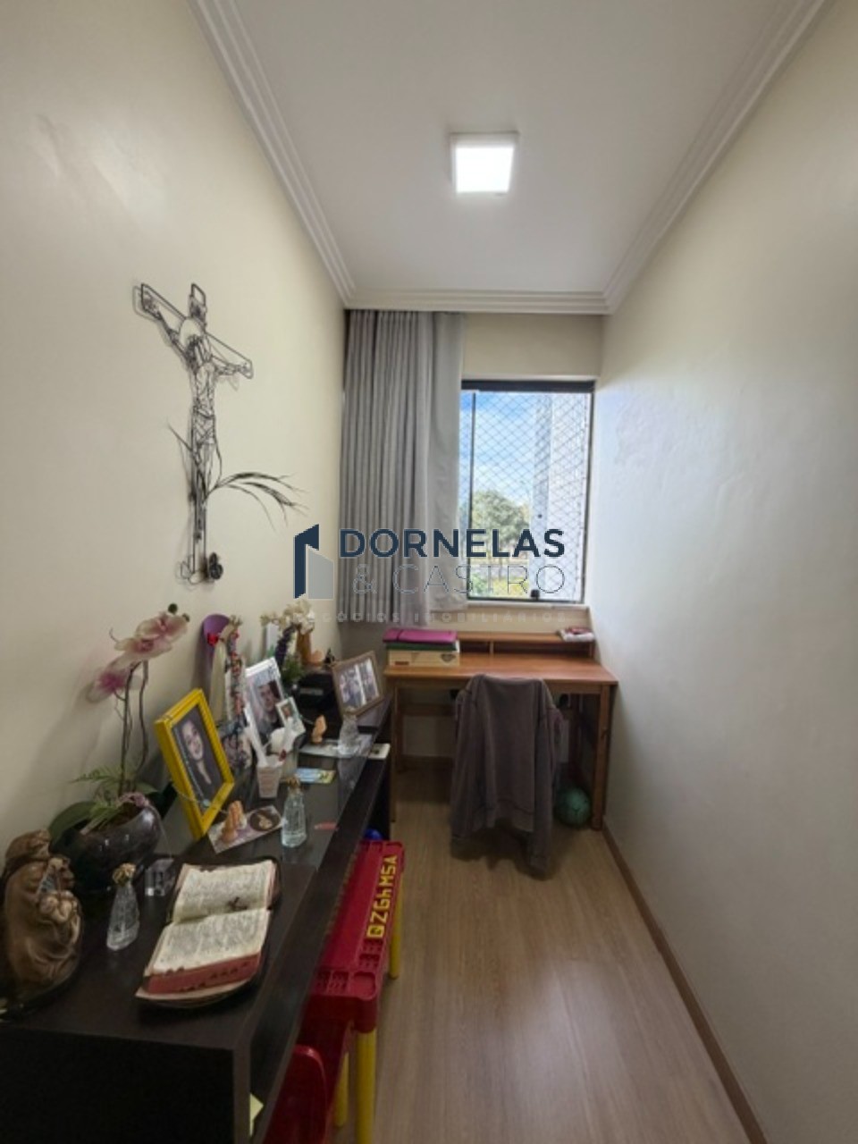 Apartamento 2 quartos, suíte, elevador e 2 vagas de garagem 