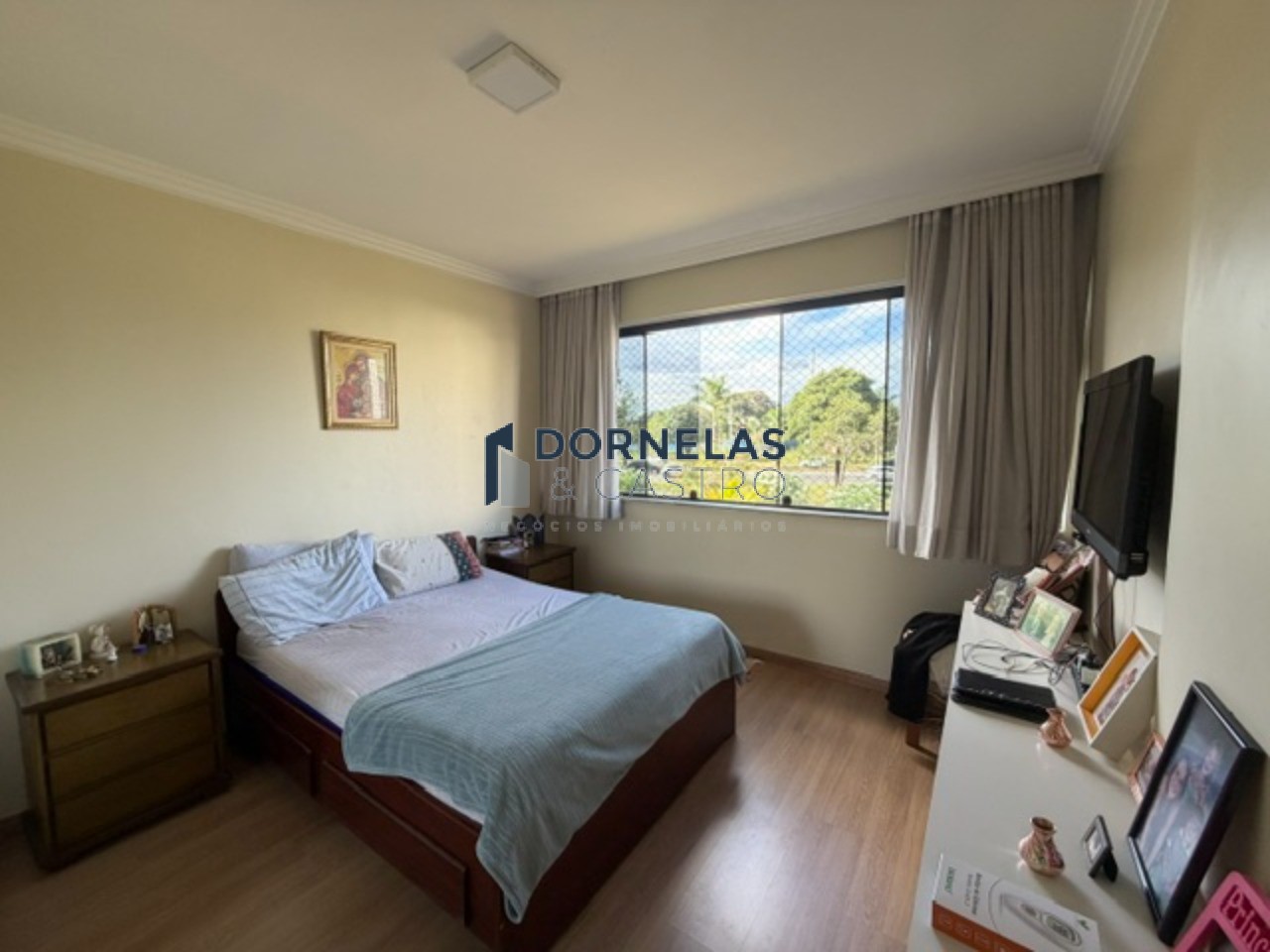 Apartamento 2 quartos, suíte, elevador e 2 vagas de garagem 