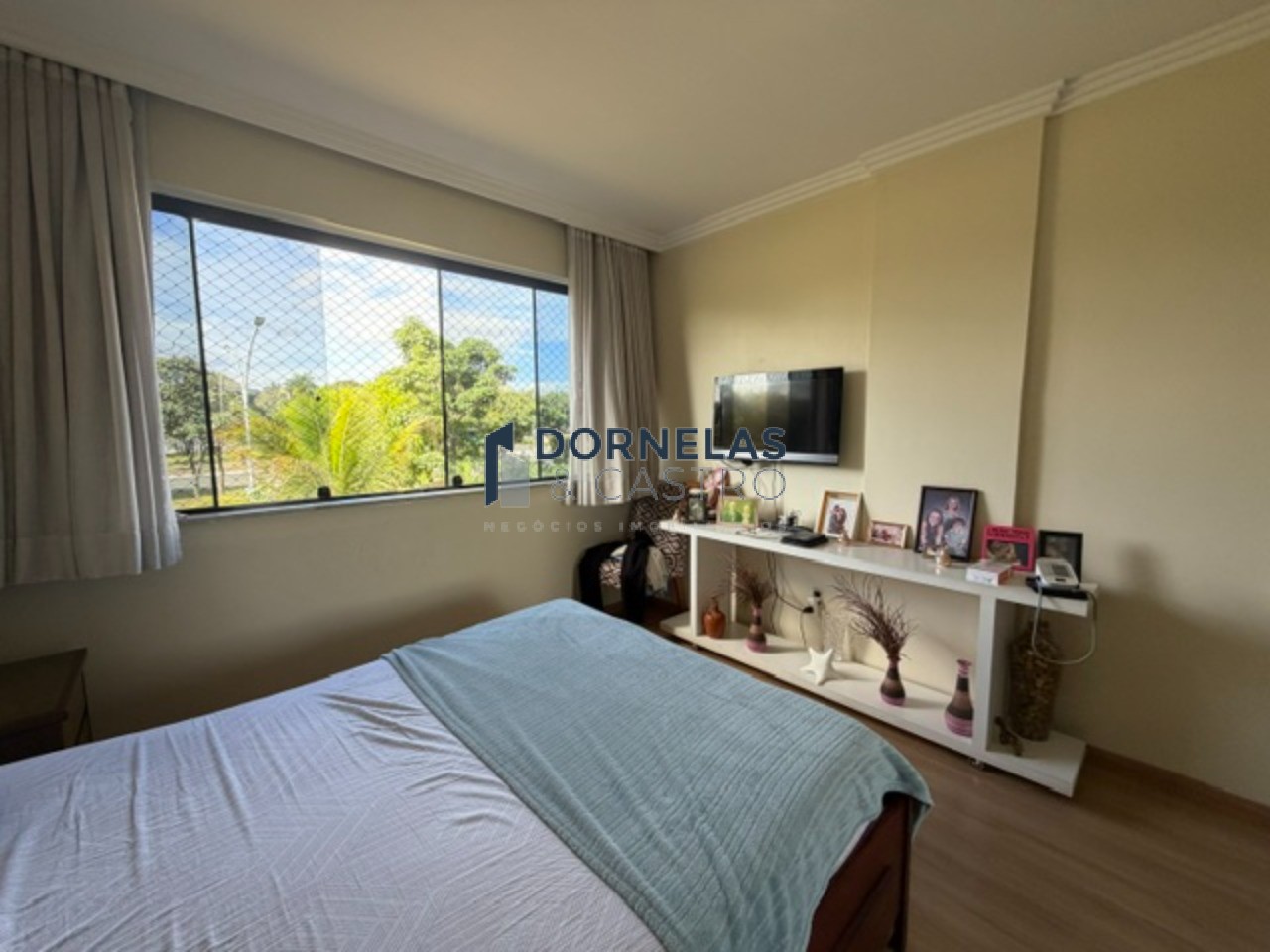 Apartamento 2 quartos, suíte, elevador e 2 vagas de garagem 
