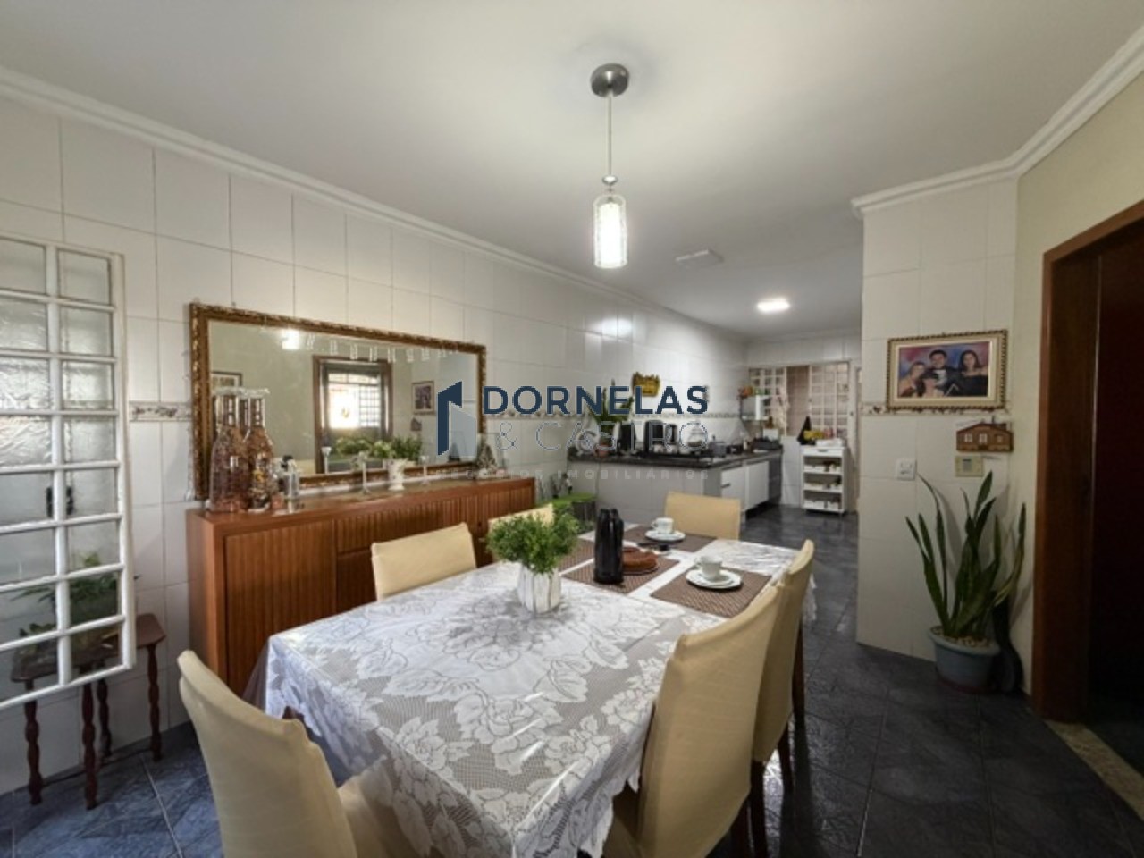 Casa colonial cond. Fechado no guará terreno de 778,00m² fácil saída para eptg